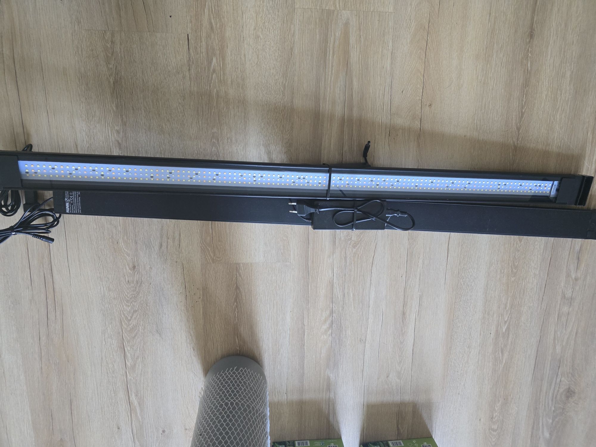 Sprzedam dwie lampy FLUVAL bluetooth 59W