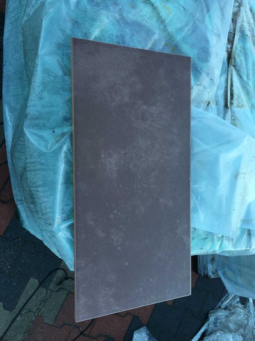 Glazura / płytka ścienna cemento wenge 25x50 firma BASICLINE