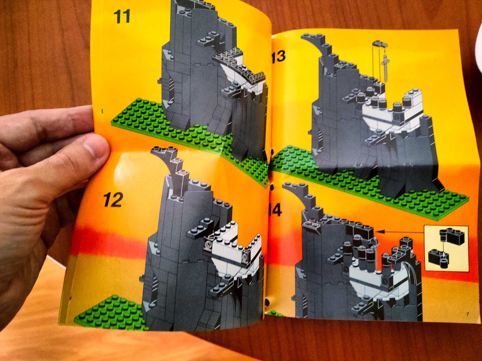 Lego 6054 - Forestmen's Hideout (instrucções originais)
