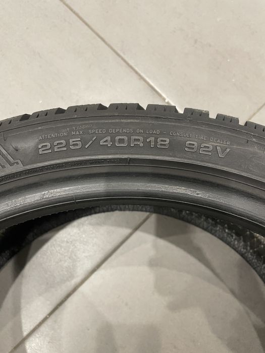 225/40 R18 Dunlop Winter Sport 5