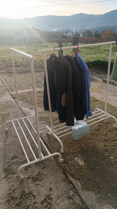 Suporte para cabides