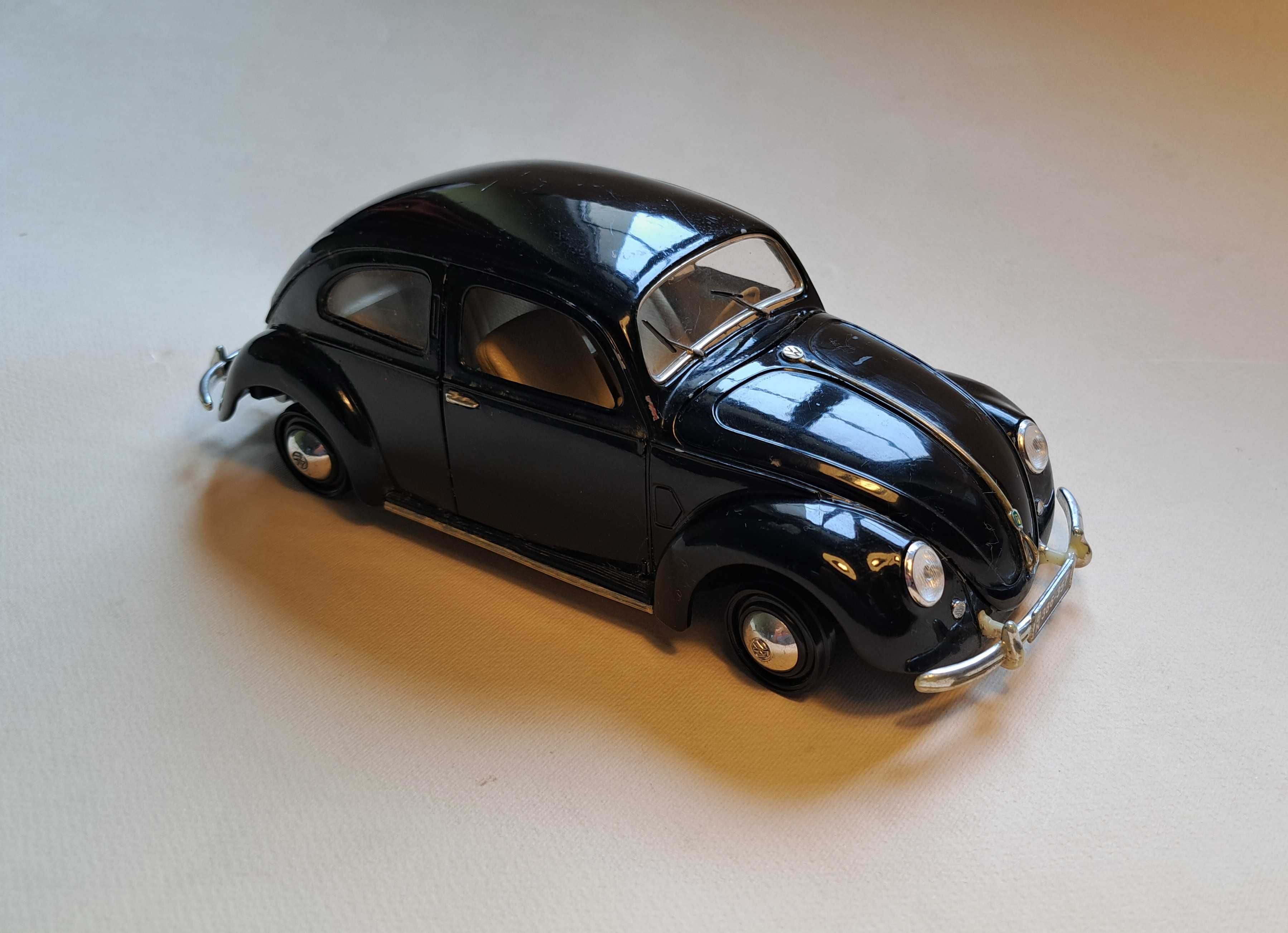 VW Garbus model metalowy skala 1:18 -uszkodzony