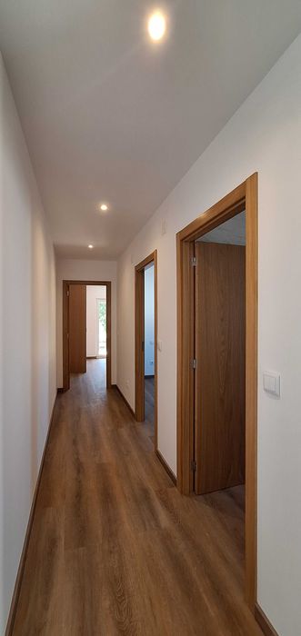 Casa T2 para Arrendar em Monte Redondo, Leiria (moradia, apartamento)