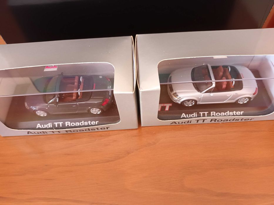 Carrinhos diversos de colecionador em escala 1/43