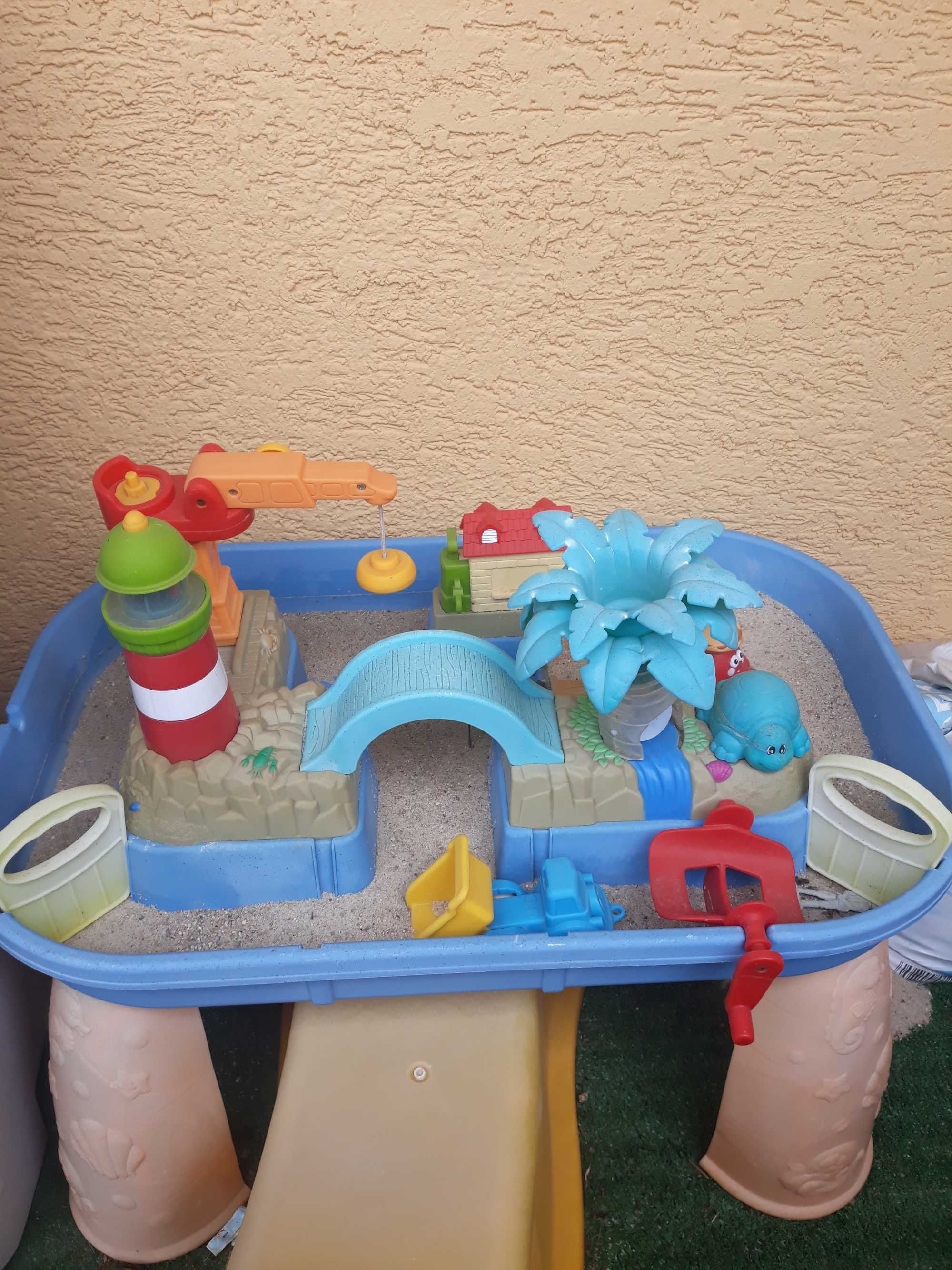 Plastikowa piaskownica rozkładana, park wodny i zabawki do piaskownicy
