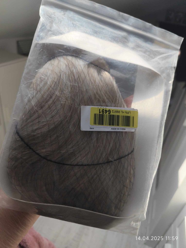 Peruka blond bob asymetryczny przedziałek na bok WIG cosplay