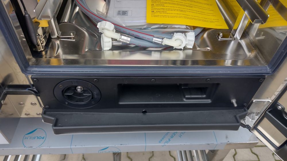 Piec konwekcyjno-parowy Electrolux 8 x 400x600 bake nowy.