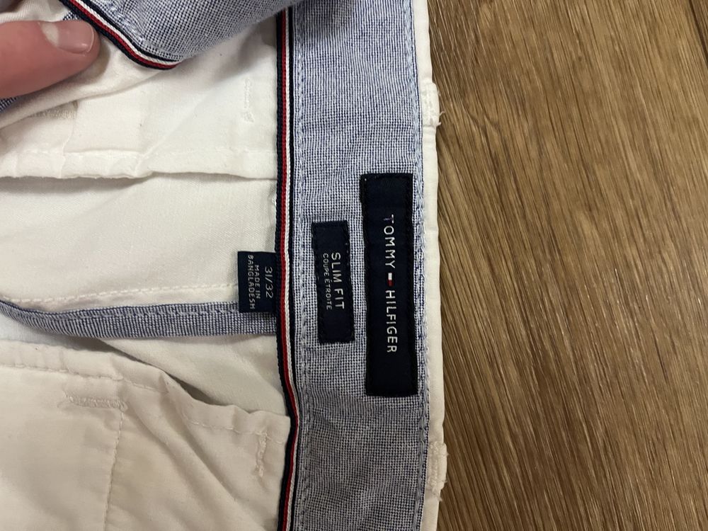 Продам чоловічі білі штани Tommy Hilfiger