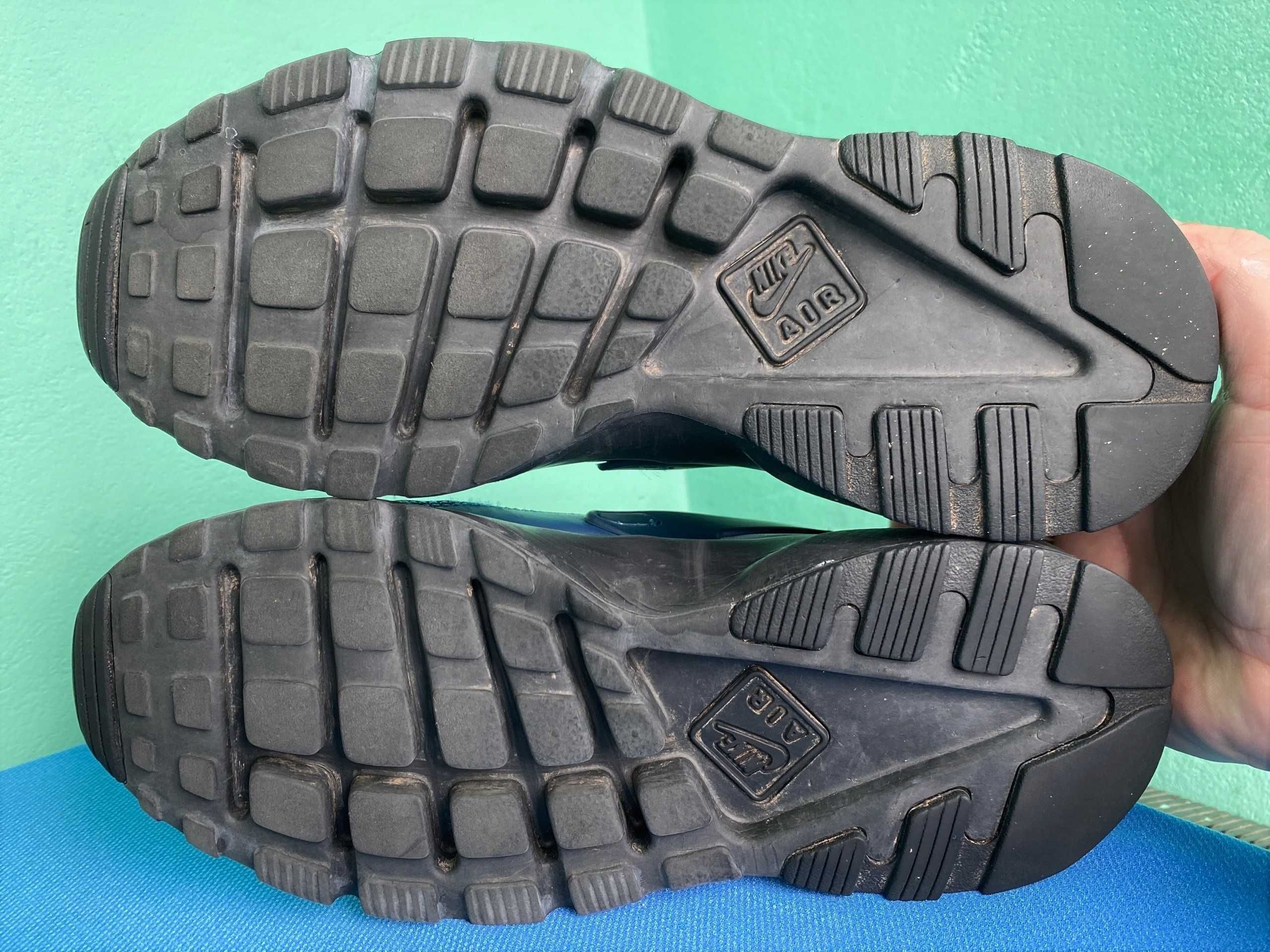 Кросівки Nike Air Huarache Ultra Armory