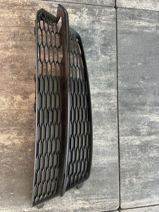 Zaślepka atrapa  kratka zderzaka  oryginalna Audi A6 C7 lift S-line