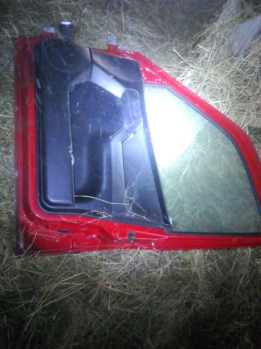 Продам двері в зборі на гольф 3