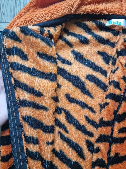 Теплий ромпер, комбінезон, піжама.