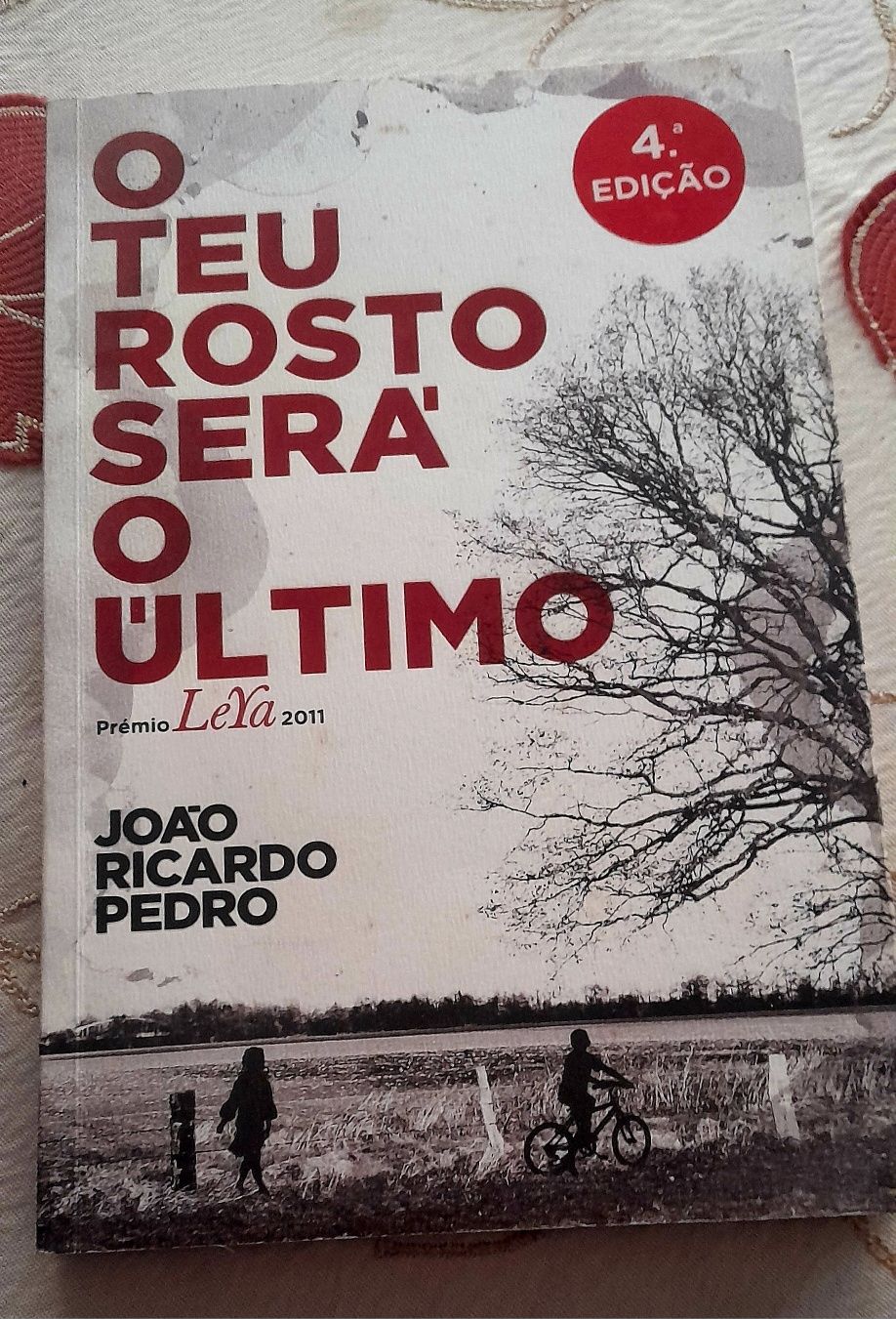 Livros relacionados com África