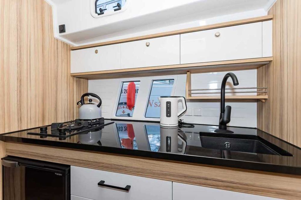 Łódź / Jacht, Stillo 30, silnik stacjonarny 42 KM Diesel, Cena Brutto!