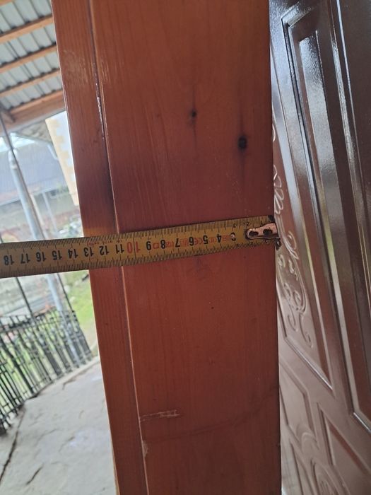 Двоє міжкімнатних двереї