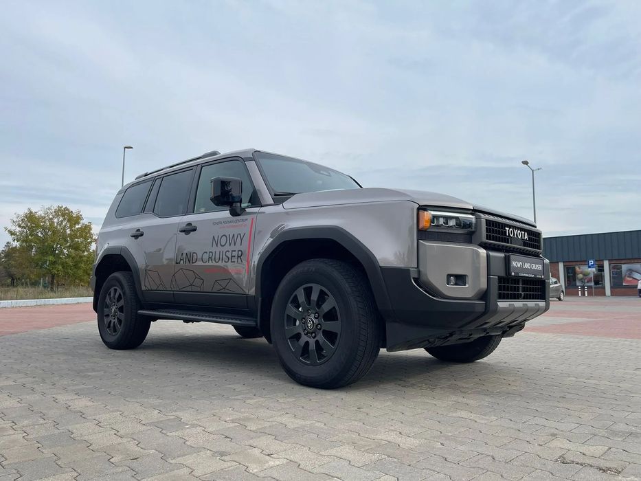 Toyota Land Cruiser Land Cruiser Invincible/ Demo / Od Dealera / Salon PL / FVAT23%