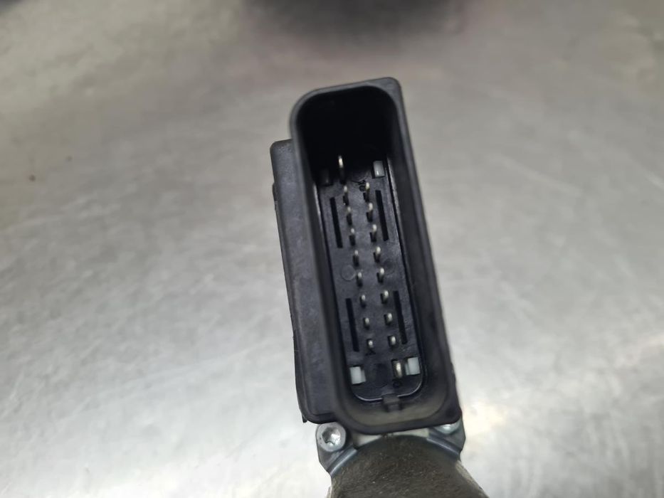 Motor vidro trás esquerdo VOLKSWAGEN Passat (3C2)