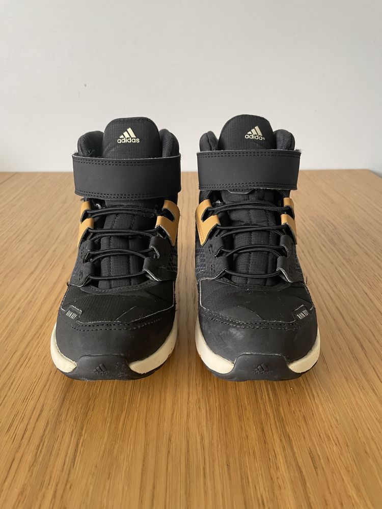 Zimowe buty chłopięce Adidas Terrex Trailmaker High 31