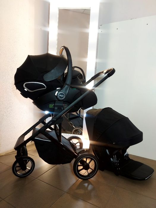 Прогулянкова коляска Carrello Alfa +автокрісло люлька CARRELLO VEGA