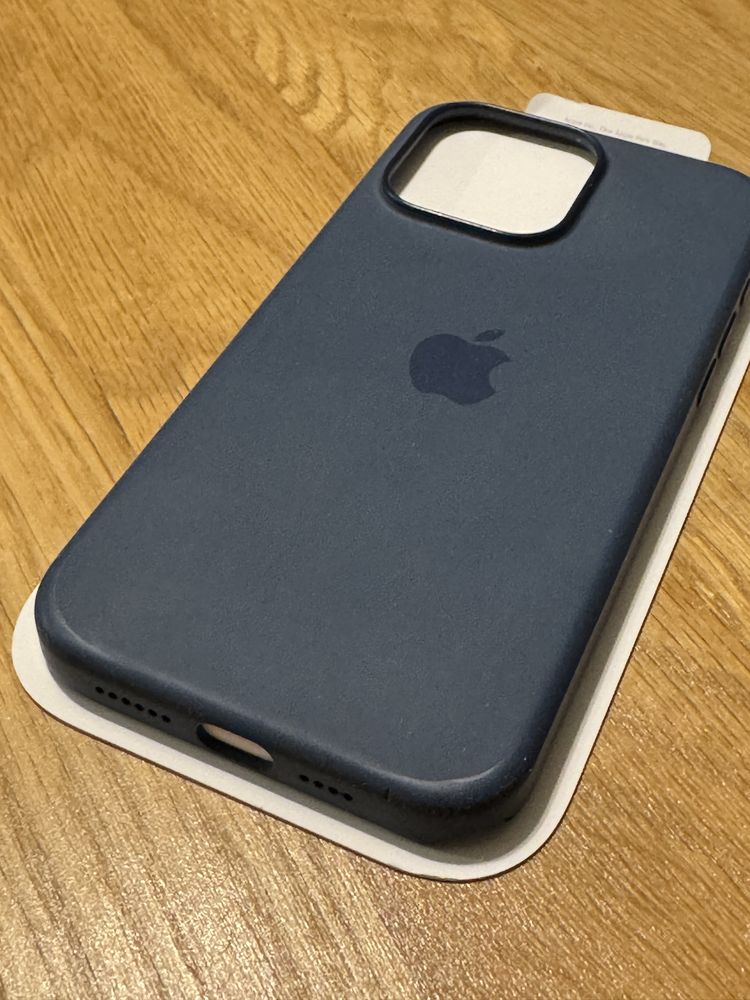 Oryginalne etui Apple iPhone 15 Pro Max sztormowy błękit