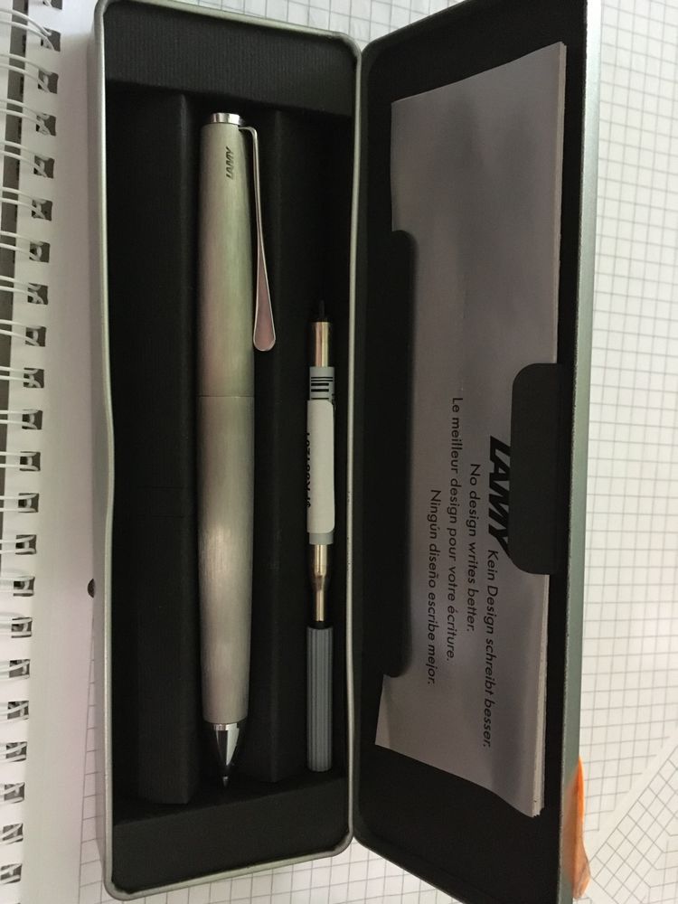 Шариковая ручка Lamy Studio  с новым стержнем Lamy M16 в комплекте