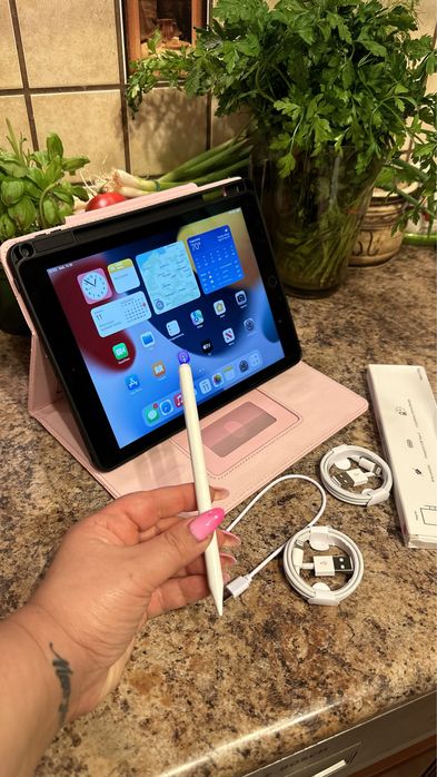 Tablet iPad Apple Retina 10” - TOUCH ID - PROCREATE
