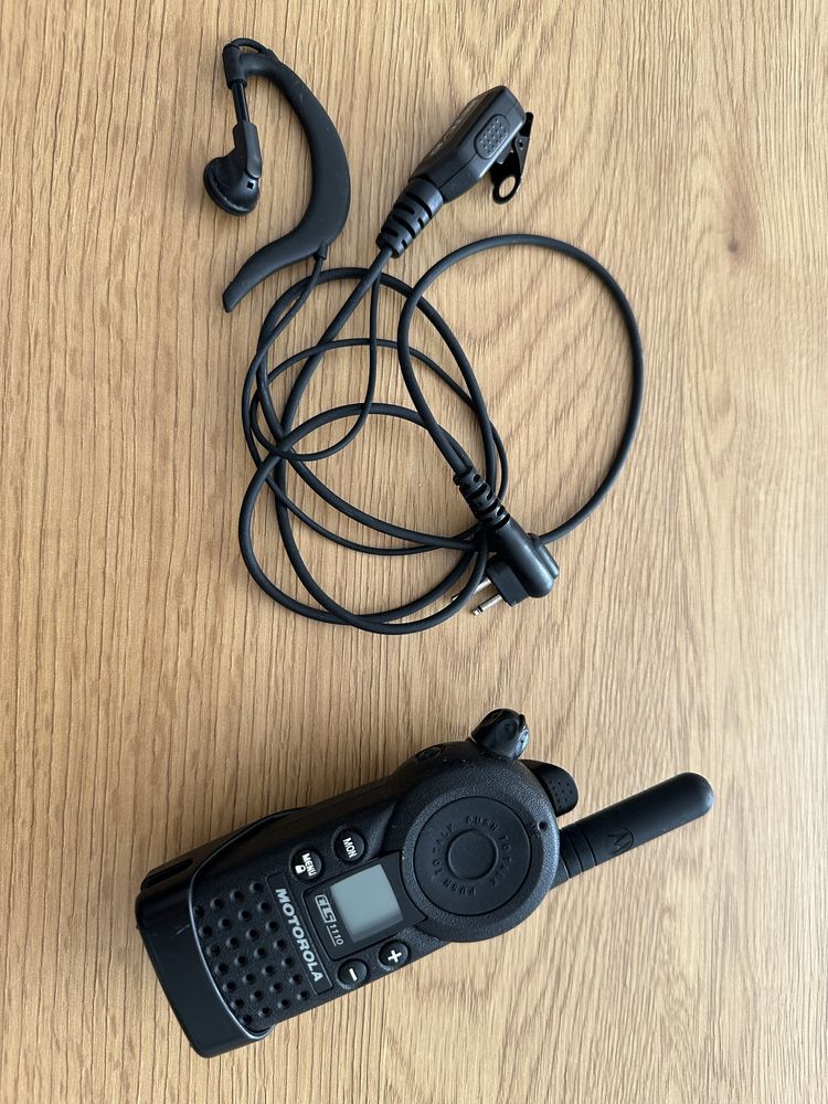 Krótkofalówka Motorola CLS1110 + uchwyt, sluchawka