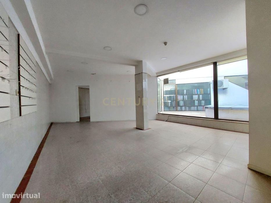 Loja 35m² Bom Sucesso, Alverca