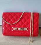Love Moschino - czerwona torebka z łańcuszkiem, złote okucia