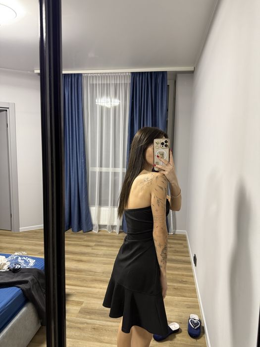 Черное маленькое  платье