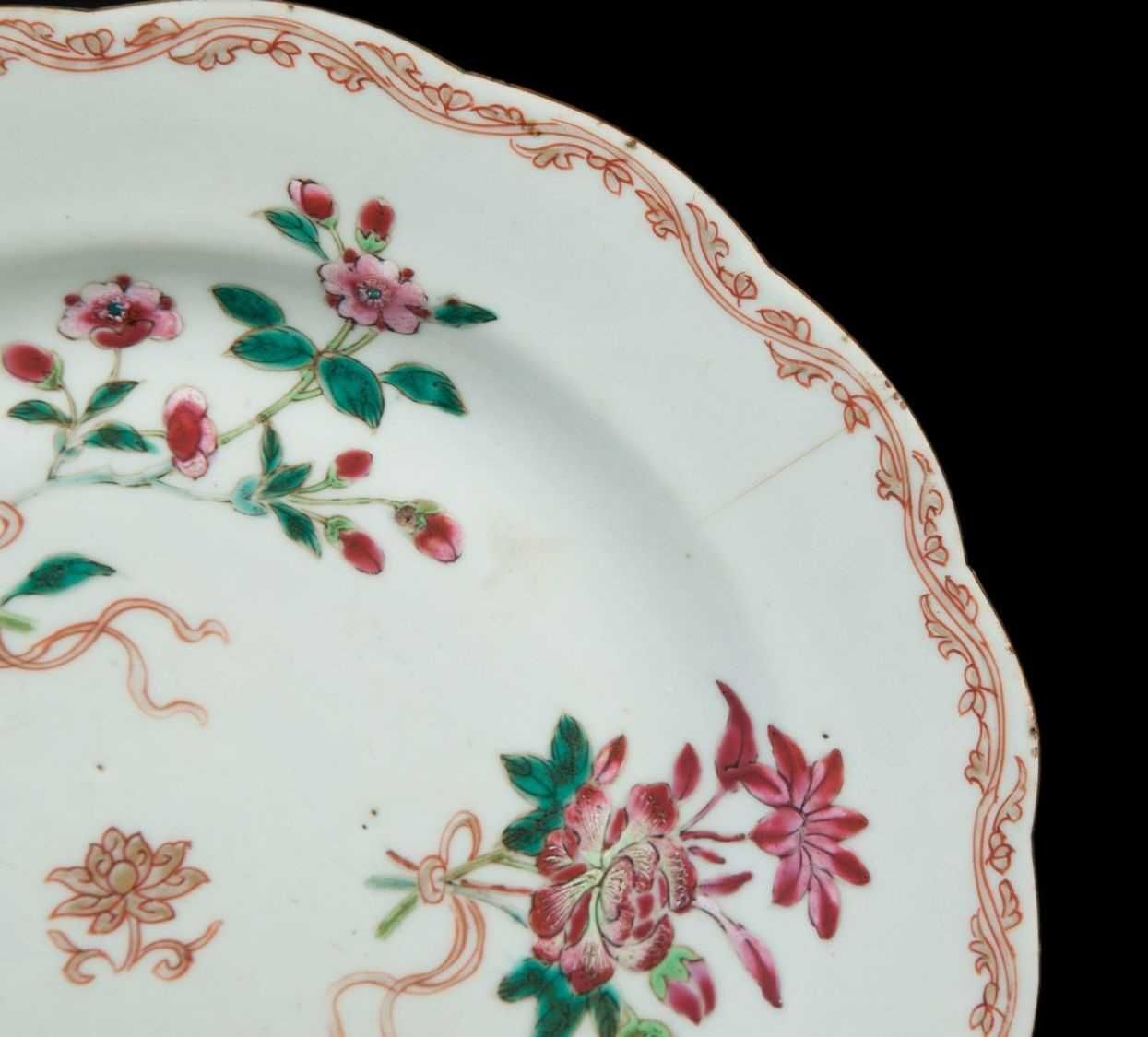 Prato porcelana chinesa do Séc.XVIII Qianlong Companhia das Índias