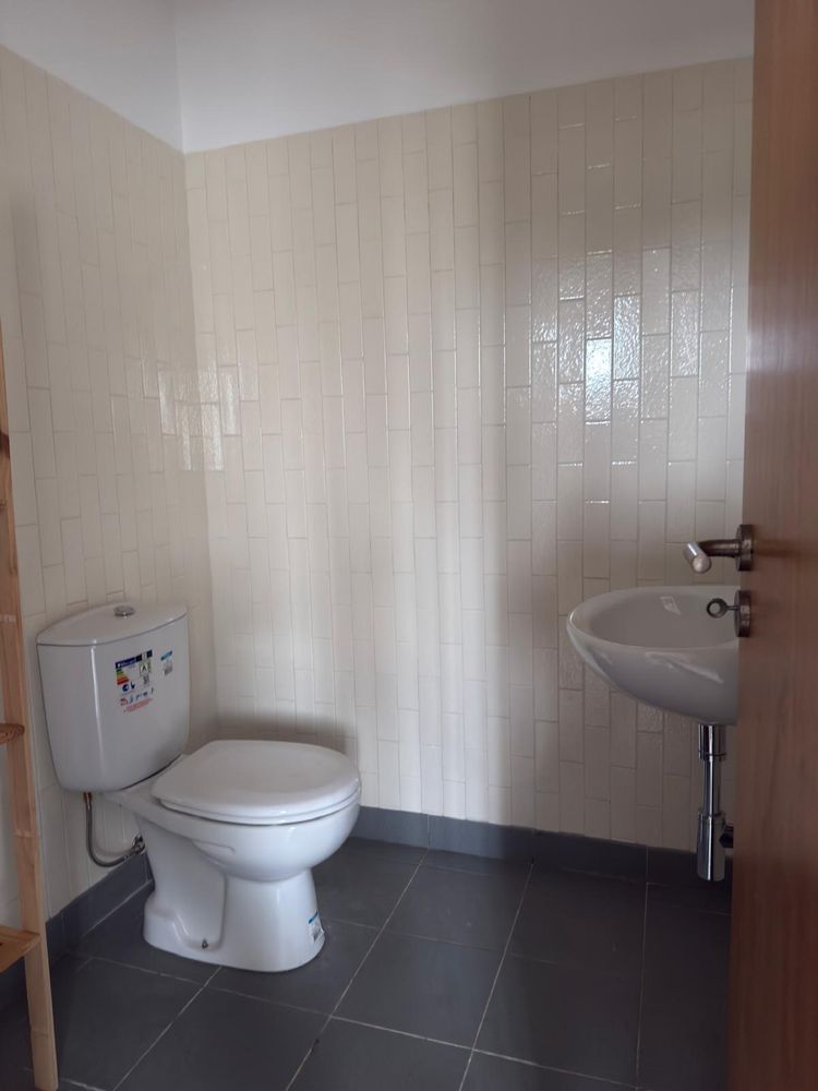 Loja Comercial Ampla com Garagem – Oportunidade Única!
