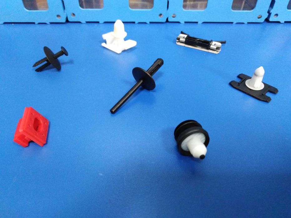 Комплект автокріплення кліпси заклепки для BMW