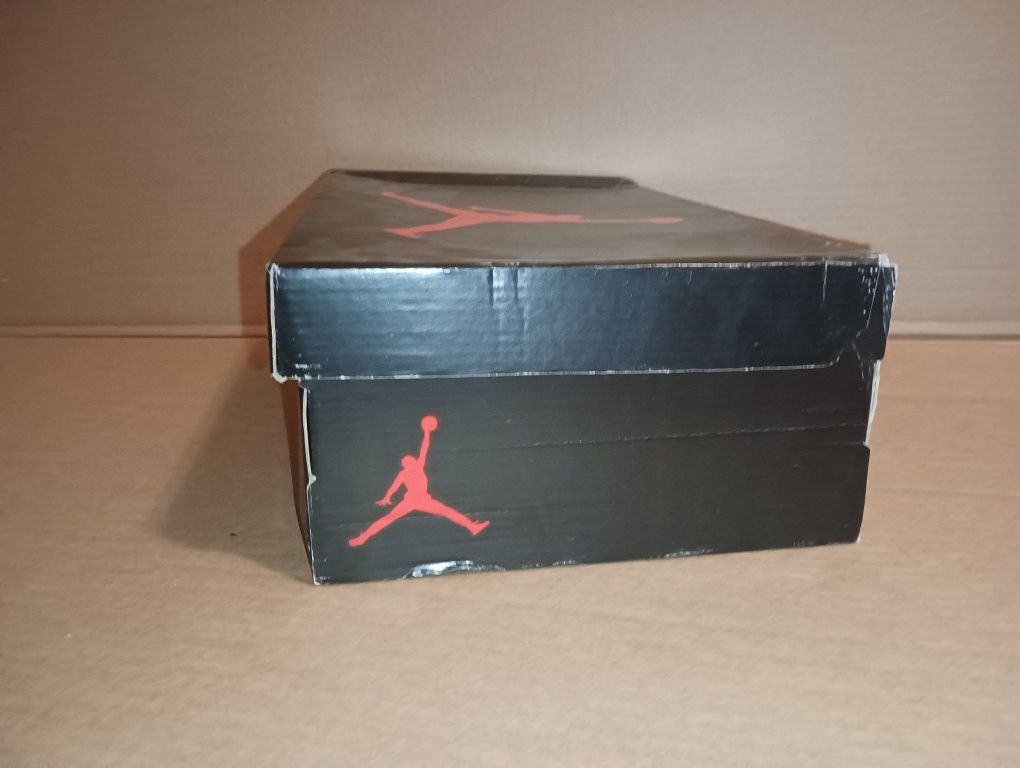 Чоловічі зимові кросівки Nike Air Jordan 4 Retro чорні