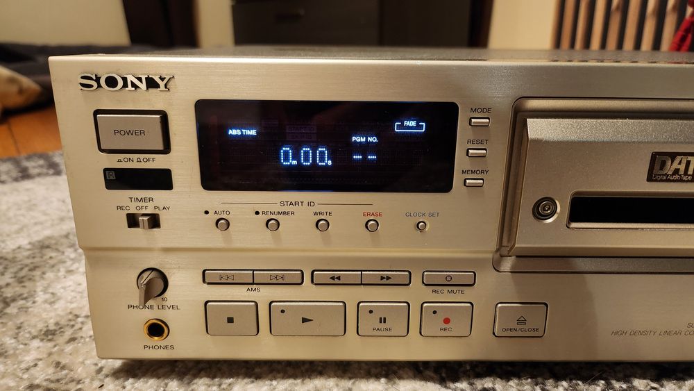 Sony DTC-2000ES Do Przeglądu lub naprawy.