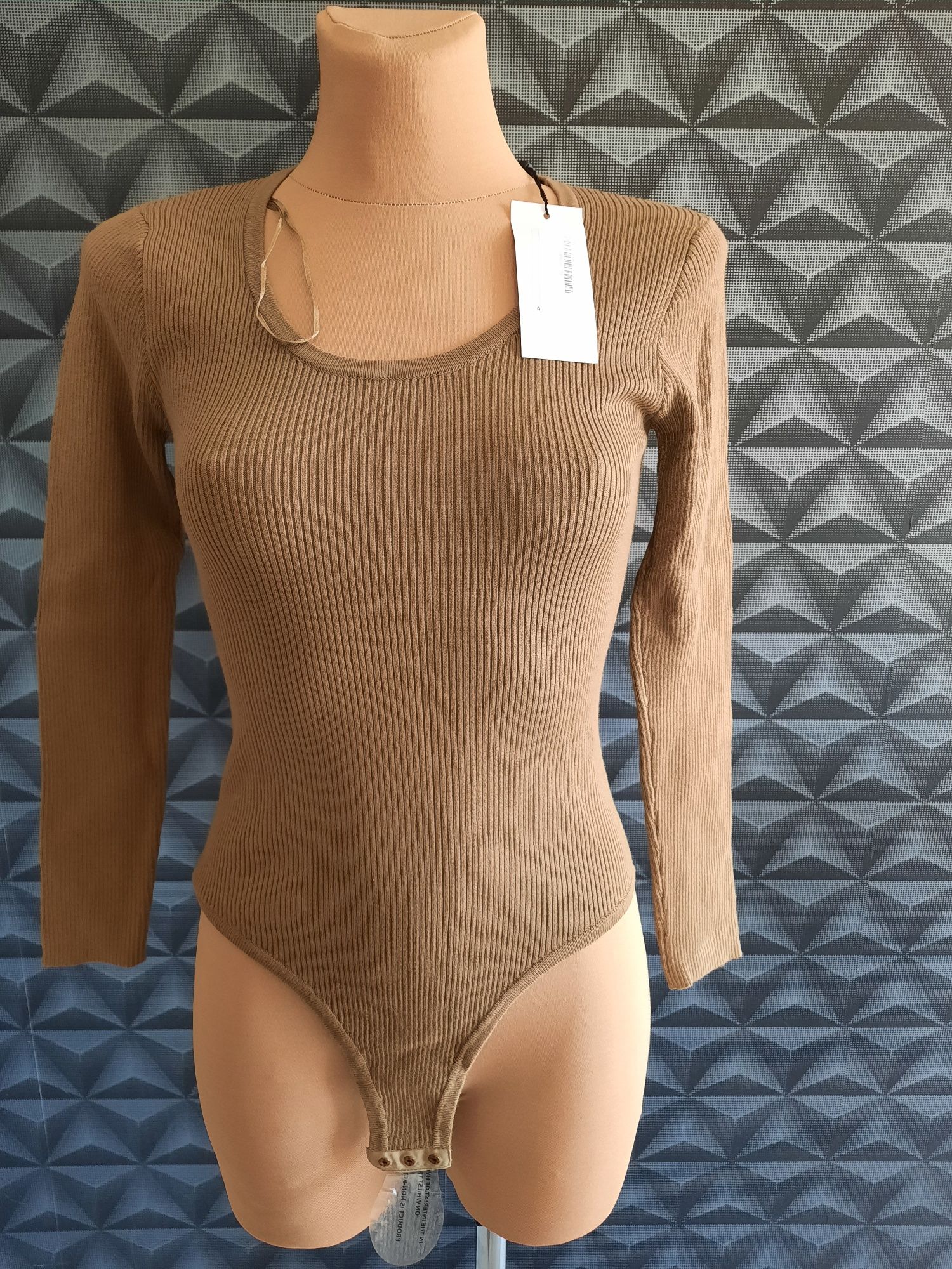 Body damskie Kolor khaki karen millen rozmiar s