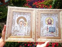 иконы Венчальная пара вышита чешским бисером