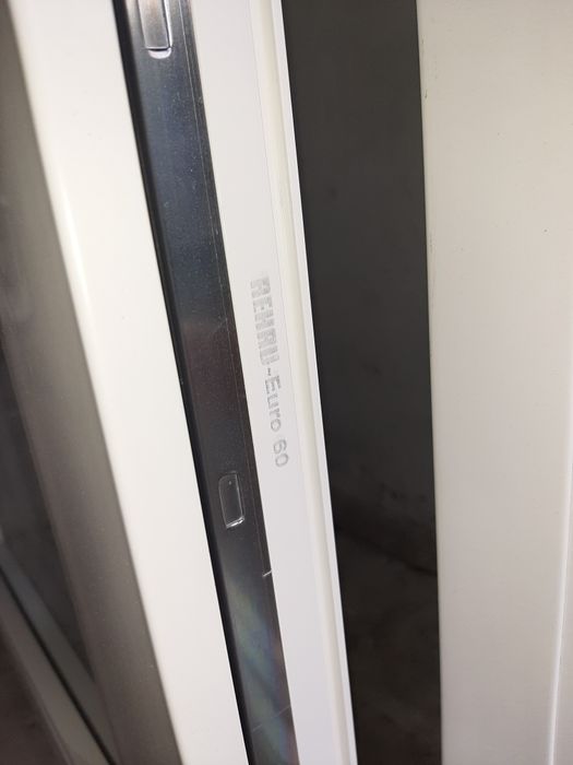 Продається склопакет 1.80#1.47 rehau