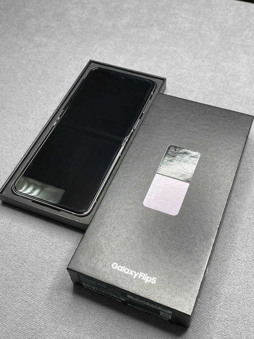 Вітринний зразок Самсунг Фліп Samsung Galaxy Flip 5 256Gb Light Pink
