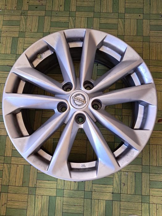 Jantes nissan 17"