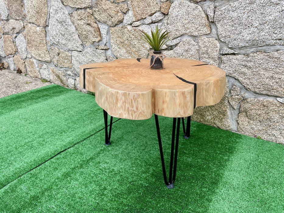 Mesa centro estilo rústica de madeira de cedro e resina epoxy (novo)