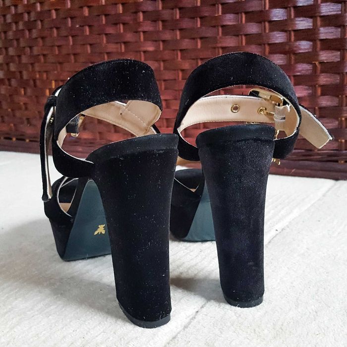 Wysokie sandały Patrizia Pepe, czarne, 38, okazja!