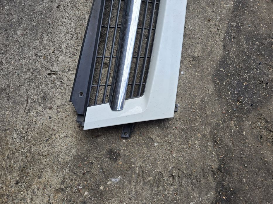 Opel movano atrapa grill przód wersja 03-10 rok