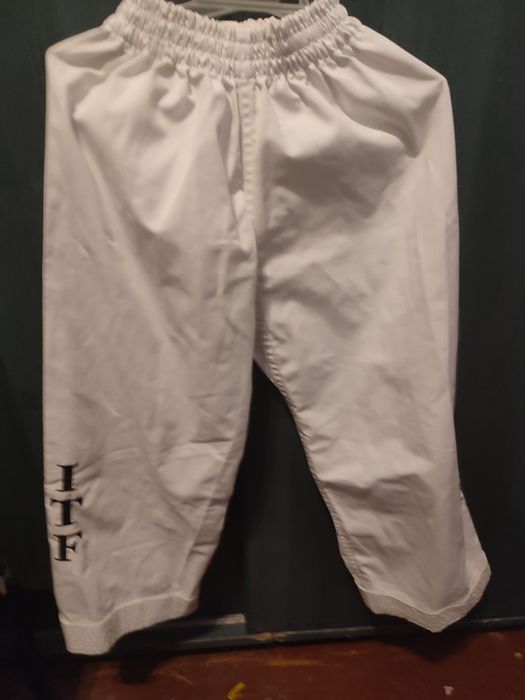 Sprzedam spodnie dziecięce do karate,judo