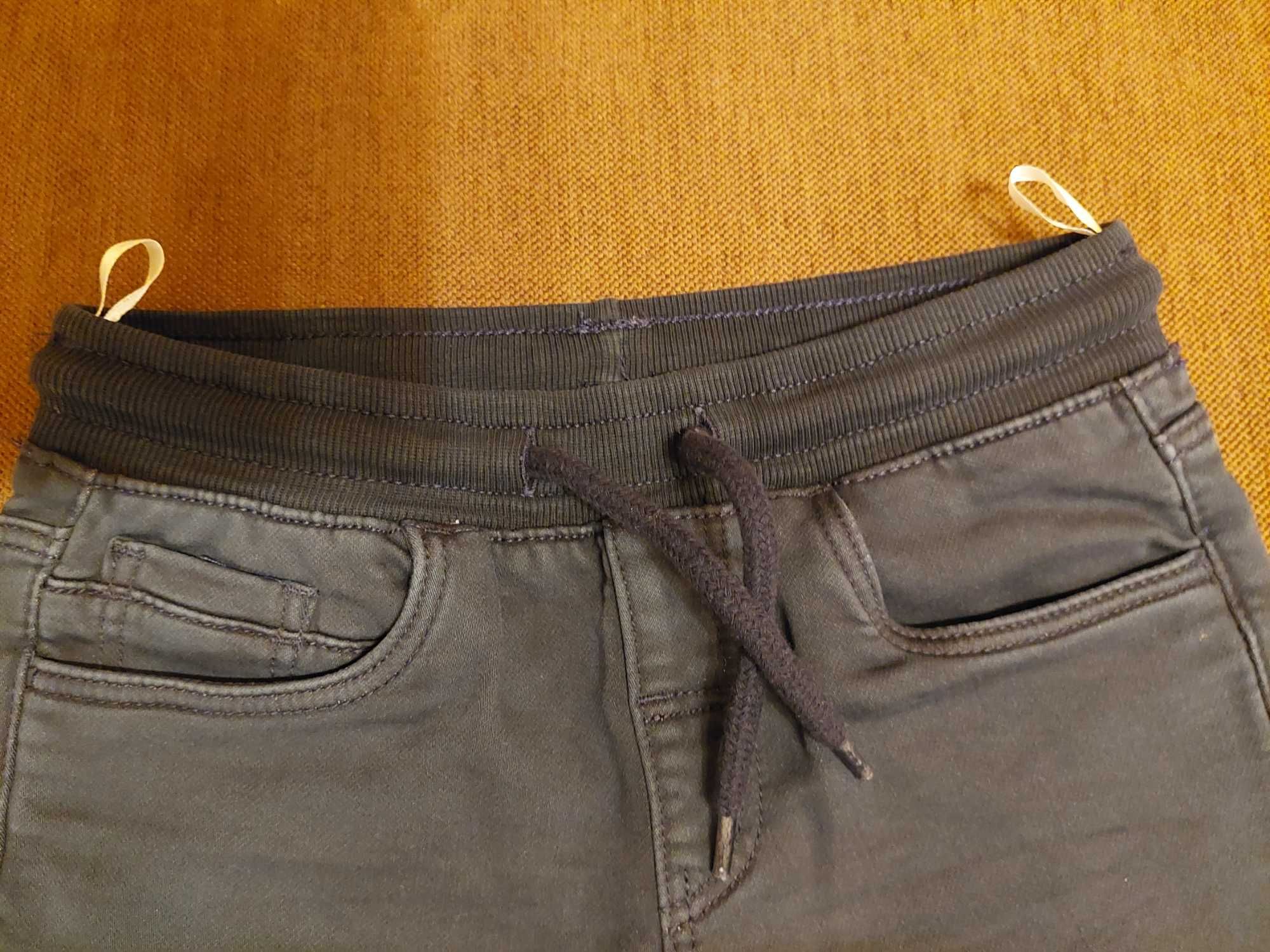 Spodnie / jeansy / C & A / 122 cm / lekko ocieplane