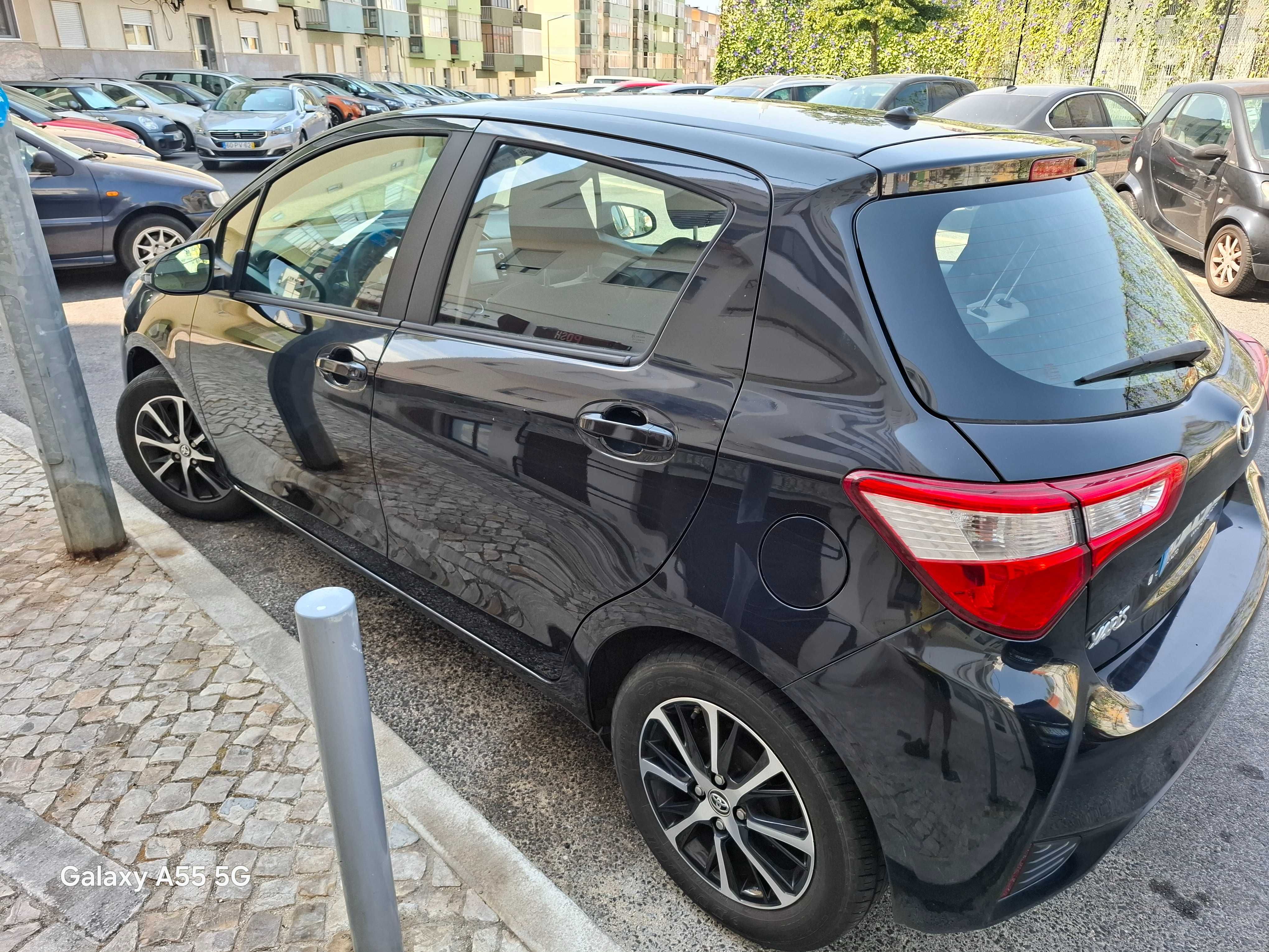 Toyota Yaris de 2018 com apenas 34600 km