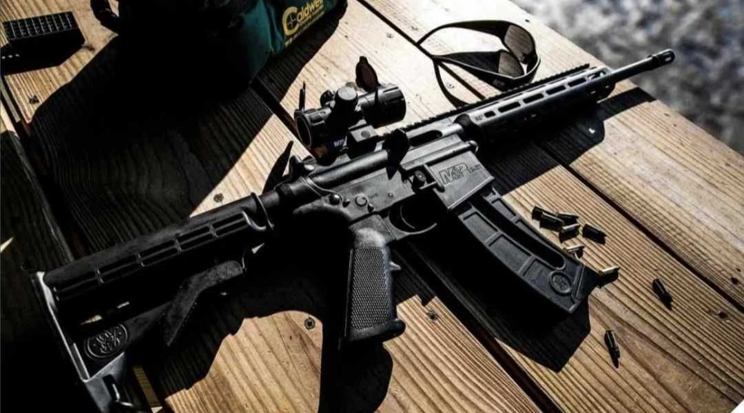 Smith & Wesson MP-100 4 MOA  Mira óptica de ponto vermelho e verde