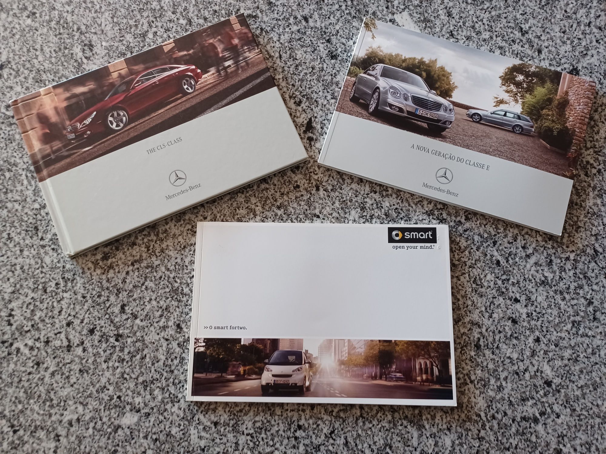 Livros/Catálogos Mercedes-Benz e Smart