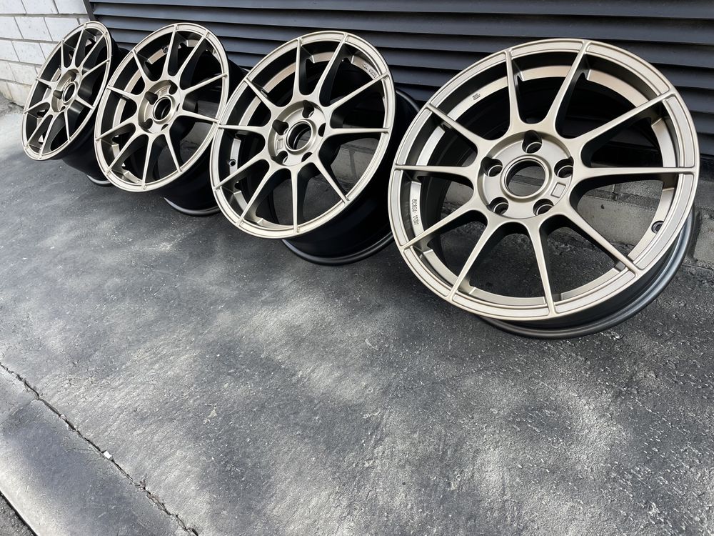 Диски R16 5/112 Alutec