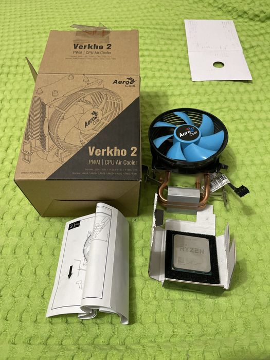 Процессор AMD Ryzen 3 4300g б/у. В комплект идет охлаждение